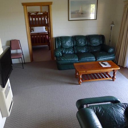 Willaway Motel Apartments Алверстон Екстер'єр фото